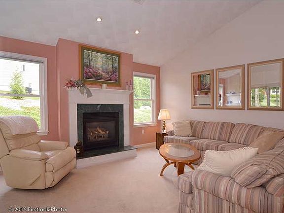 4th image of 240 Spencer Woods Dr