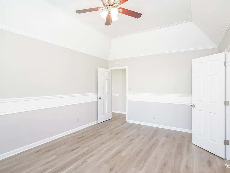 107 Knollwood Ct — Photo 14