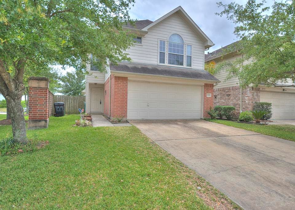 1st image of 12858 Folkglen Ct