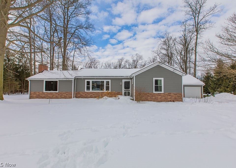 1st image of 4566 Windfall Rd