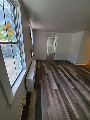147 King George St Photo 1