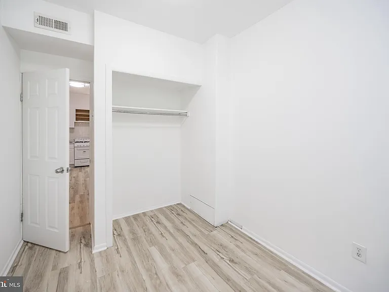625 10th St #2F — Photo 10