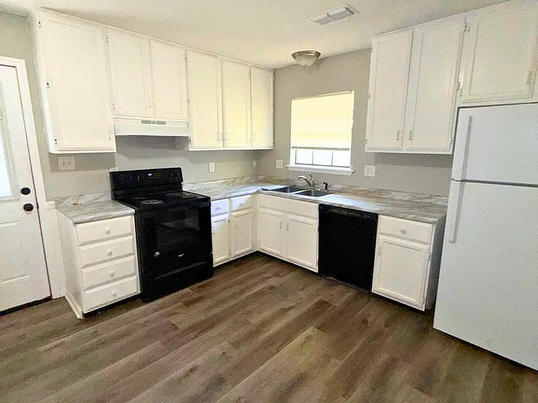 164 Camellia Ct — Photo 5