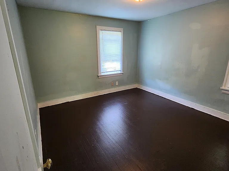 1152 Pomona Rd — Photo 9