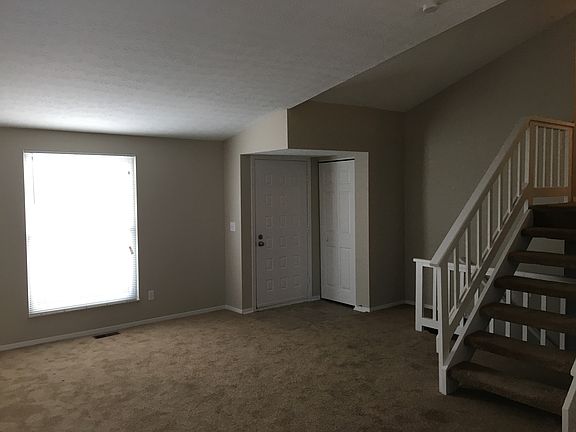 3rd image of 990 Swanton Ct