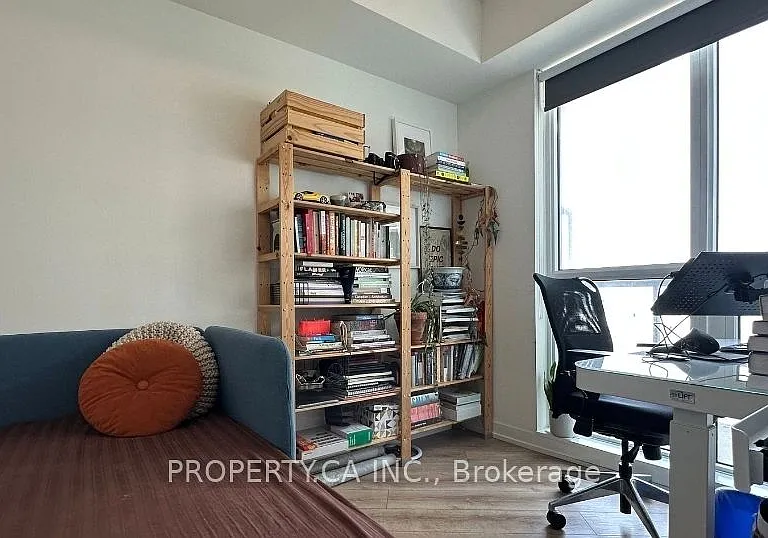 49 E Liberty St #1407 — Photo 19