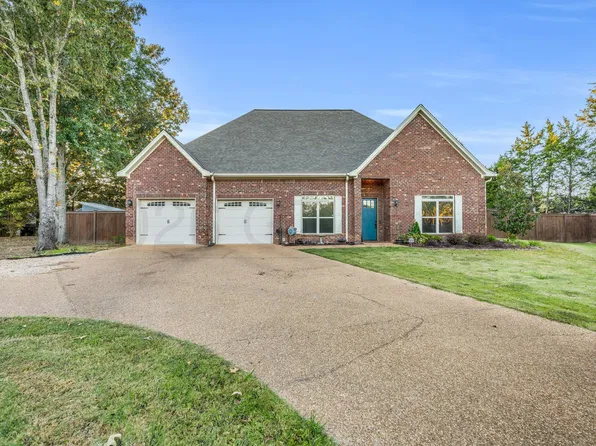 105 Tiger Lily Ln, Starkville, MS 39759