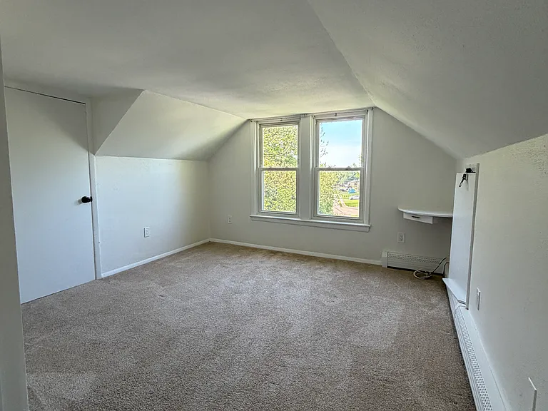 33 Macintosh Rd #B — Photo 17