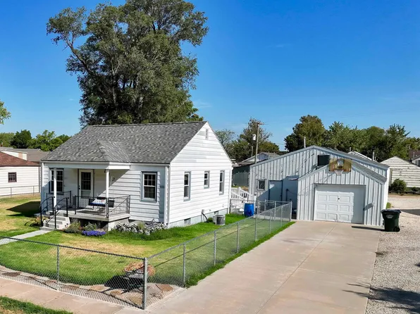 112 E 5th St, Ellinwood, KS 67526