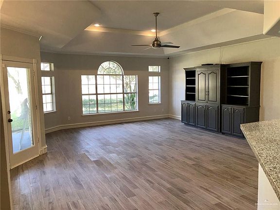 3rd image of 1830 Fairway Cir
