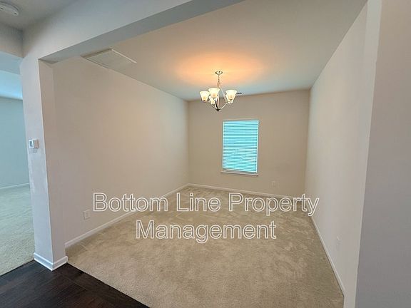 5th image of 1524 Bailiff Ct SW