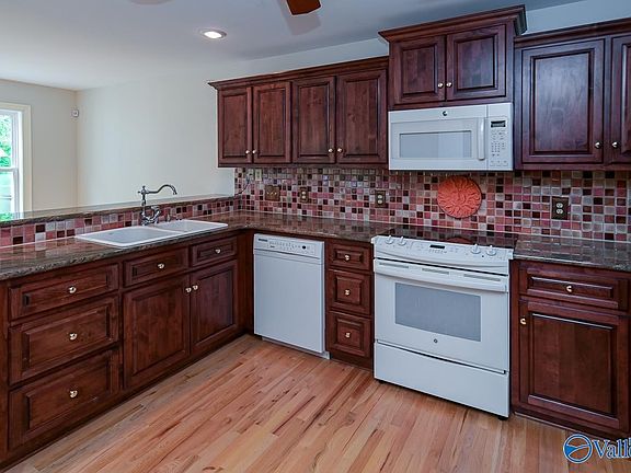 4th image of 317 Shady Ln