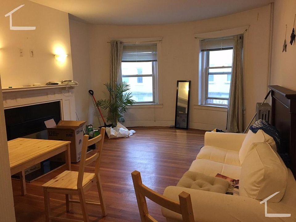 2nd image of 21 Saint Lukes Rd #Lm2