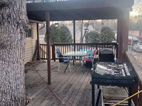 5th image of 2049 Crooked Spur Rd