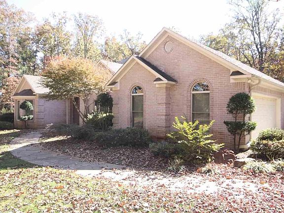 2nd image of 23 Oakwood Dr