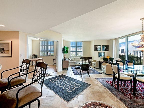 3rd image of 403 S Sapodilla Ave APT 504