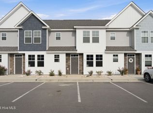 221 Sandy Cove Lane, Sneads Ferry, NC 28460
