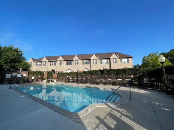 6532 Regency Ln, Eden Prairie, MN 55344