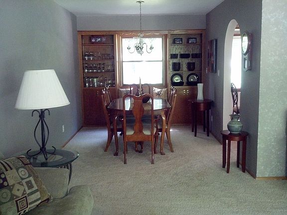 Formal dining with built ins