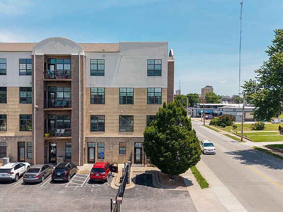 4th image of 623 W Walnut Street Unit 301
