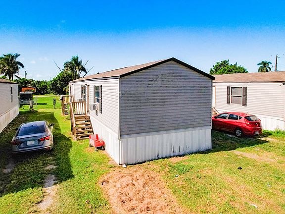 3rd image of 308 Farm Pl