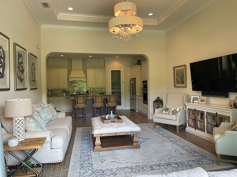 1st image of 3075 Lucena Ln