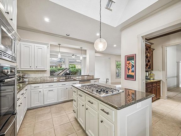 3rd image of 70 Shadow Creek Ridge Dr