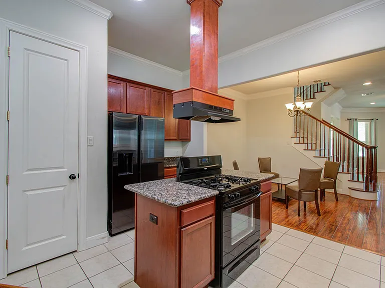 10205 Brooktree Dr — Photo 9