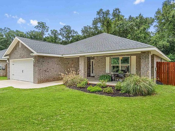 2nd image of 829 Maple Woods Cir