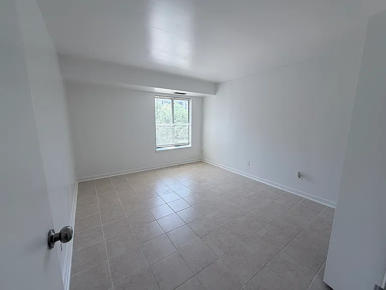 3100 S Manchester St #603 — Photo 5