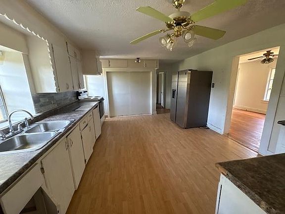 4th image of 343 Saraland Ave