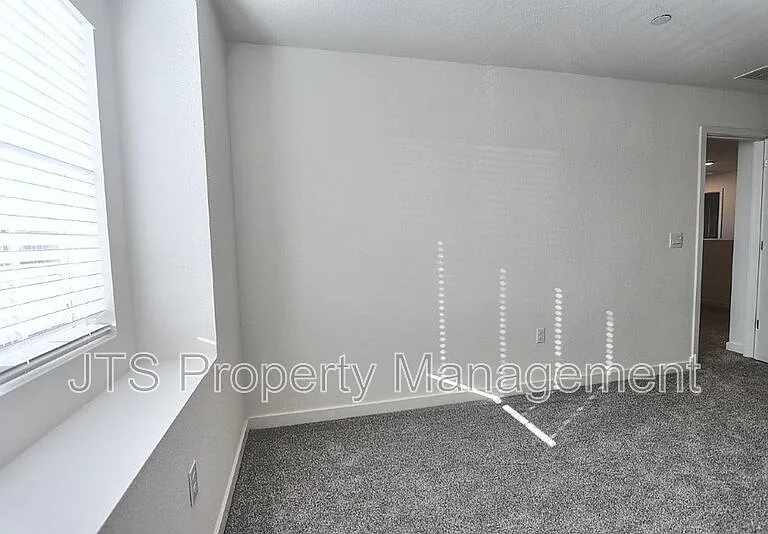 2097 Shady Tree Cir — Photo 56