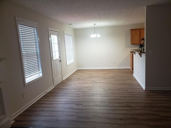 5th image of 5735 Bridgeport Ct
