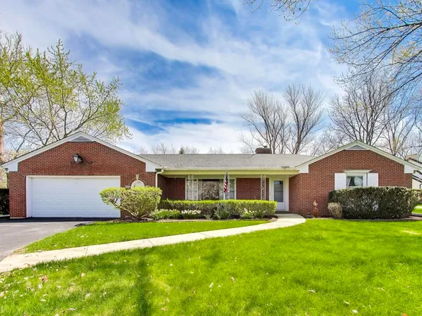 133 Howe Ter, Barrington, IL 60010