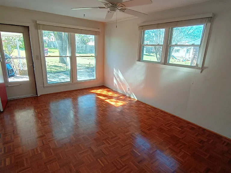 413 Harolds Dr NW — Photo 35