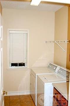 5th image of 4007 Dutchess Ct #1