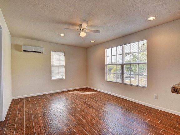 4th image of 340 Walton Boulevard # Rear Fl 2nd