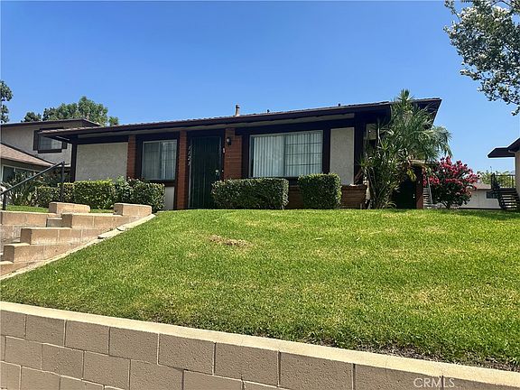 3rd image of 1123 W Sierra Madre Ave APT 1