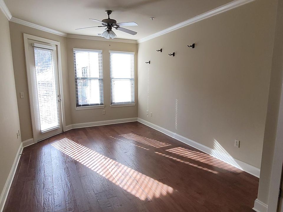 1st image of 445 W Blount Ave APT 320