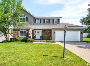 5717 W Rachael Ct, Peoria, IL 61615
