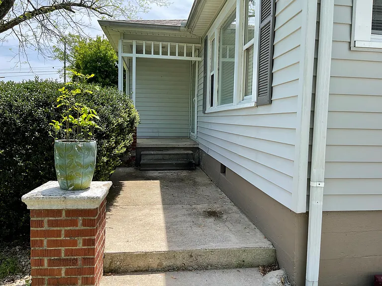 116 Ham St — Photo 3