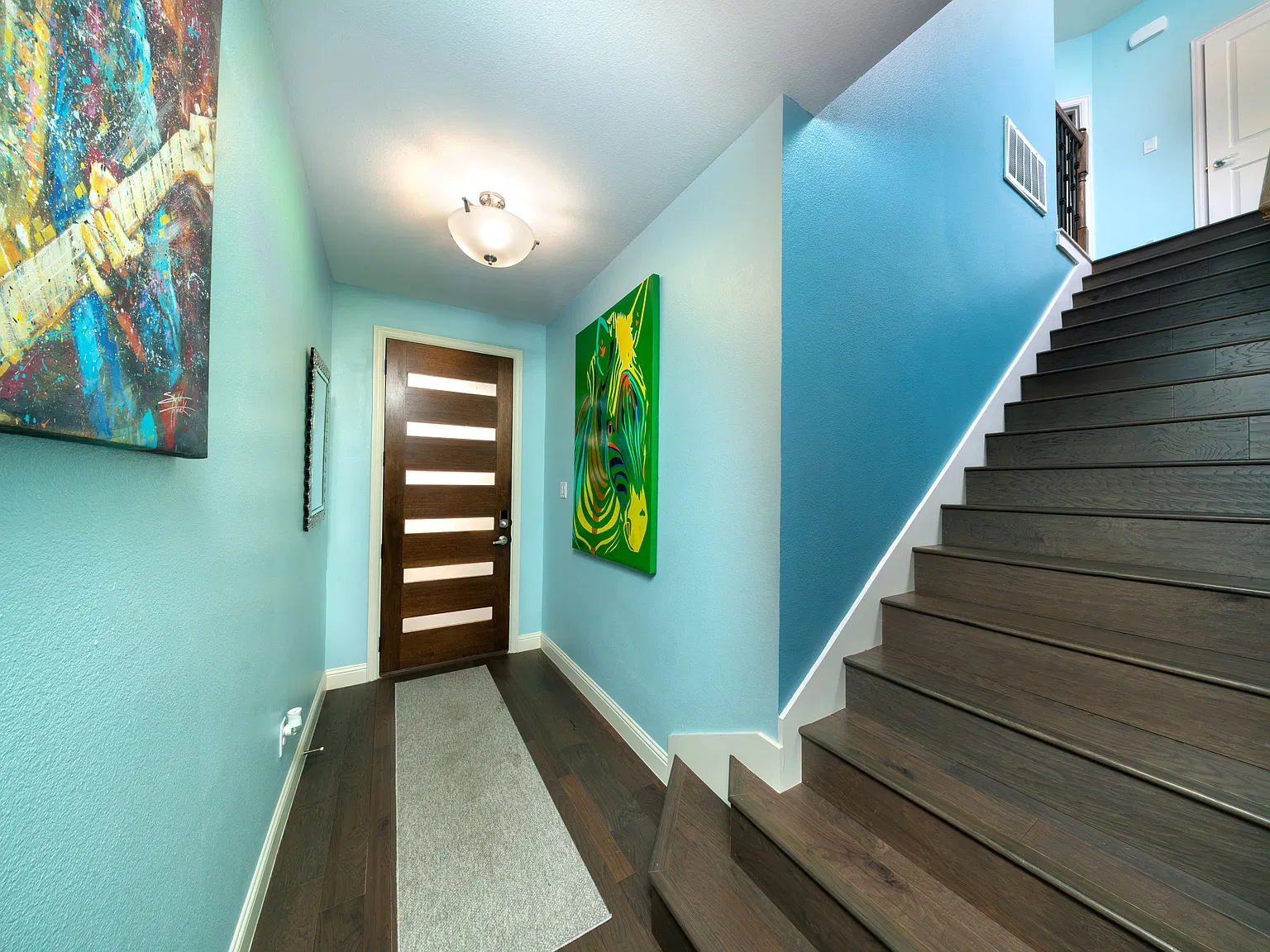 3 bed, 2.5 bath, 1501 sqft, $3,950 — Photo 3