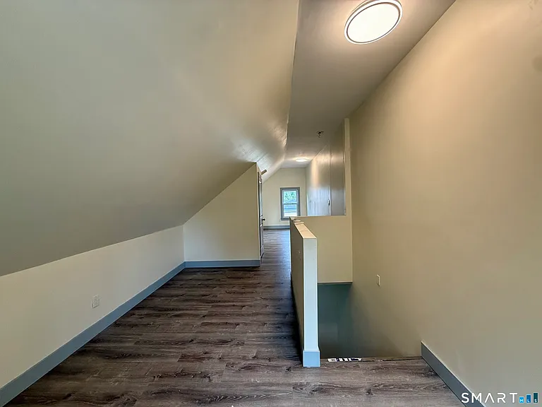 22 Hawthorne Ave — Photo 20