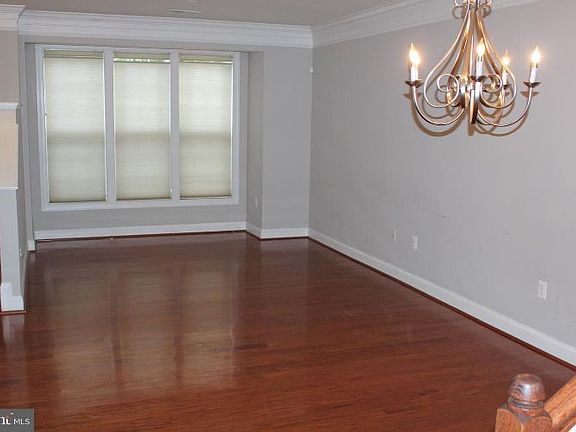 4th image of 2169 Abbottsbury Way #490