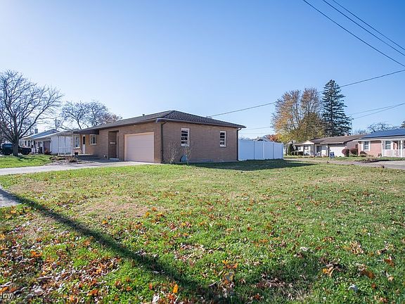 5th image of 642 Jordan Dr NW