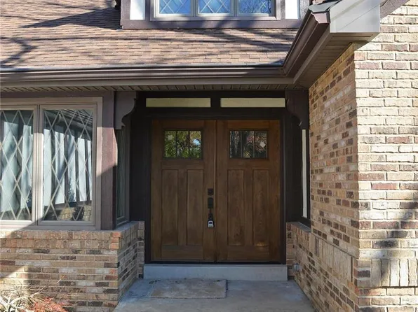 11995 Sackston Ridge Dr, Saint Louis, MO 63141