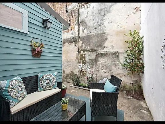 3rd image of 811 Saint Peter St