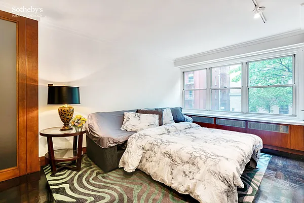 Sold by Sotheby's International Realty | media 18