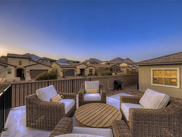 11729 Belorado Ave — Photo 21