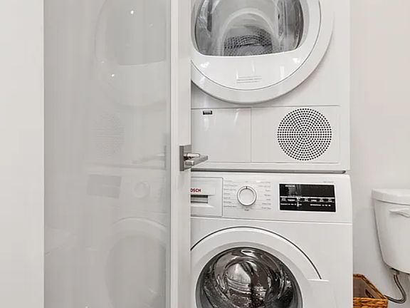 5th image of 224 Sullivan St APT A24